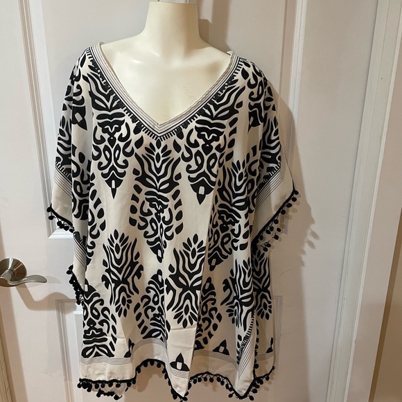 Swim cover up - Picture 6 of 9